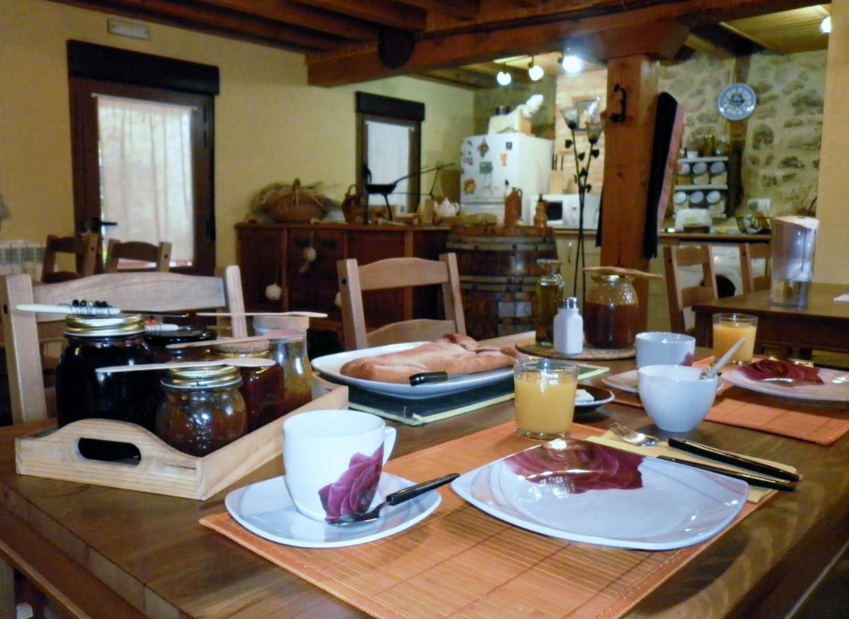 לינה וארוחת בוקר Torremocha de Ayllón Casa Rural Calle Real מראה חיצוני תמונה