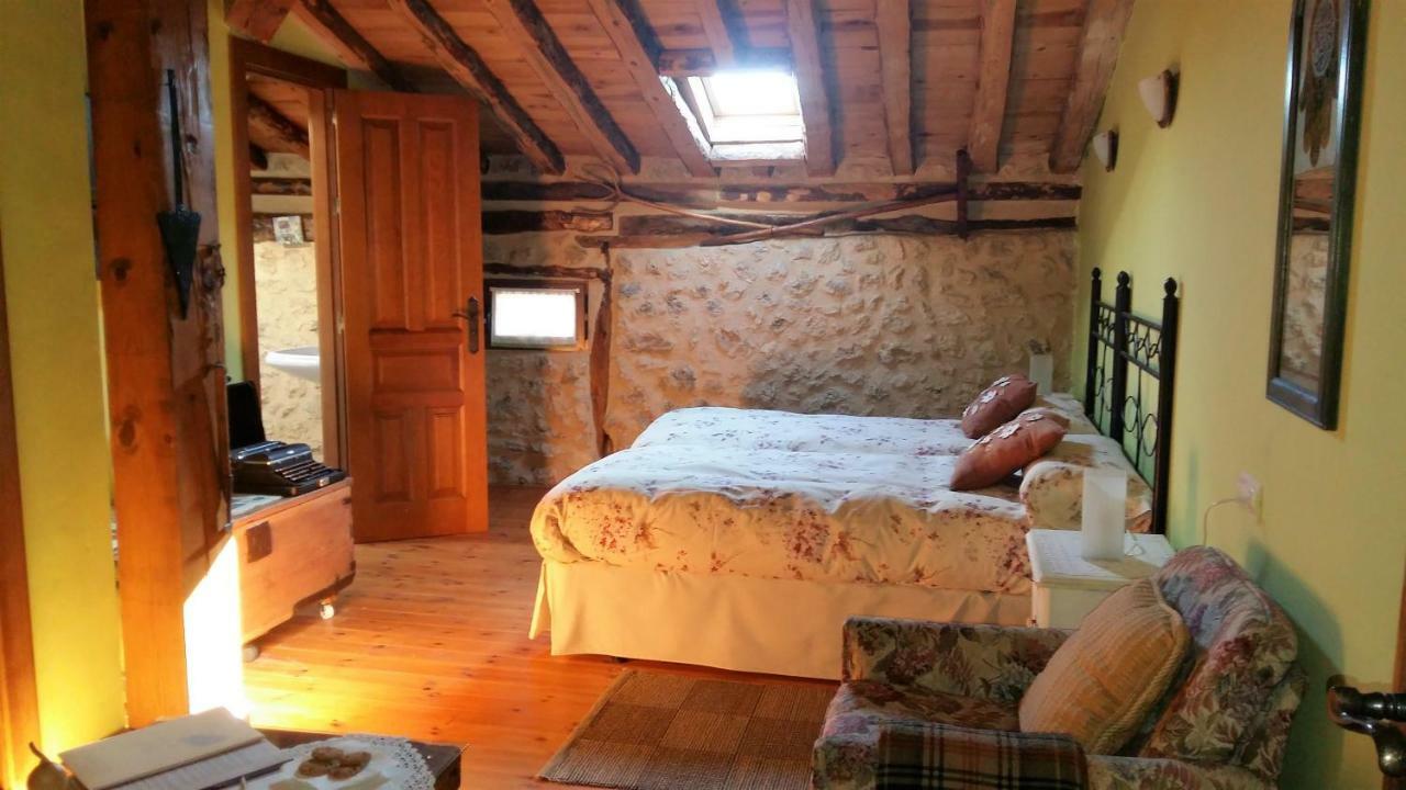 לינה וארוחת בוקר Torremocha de Ayllón Casa Rural Calle Real מראה חיצוני תמונה